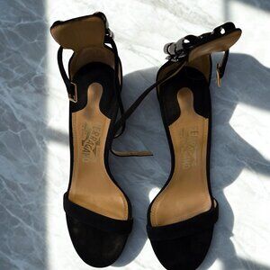 Salvatore Ferragamo Black Suede Bow Sandals – Size 7.5 (Made in Italy)